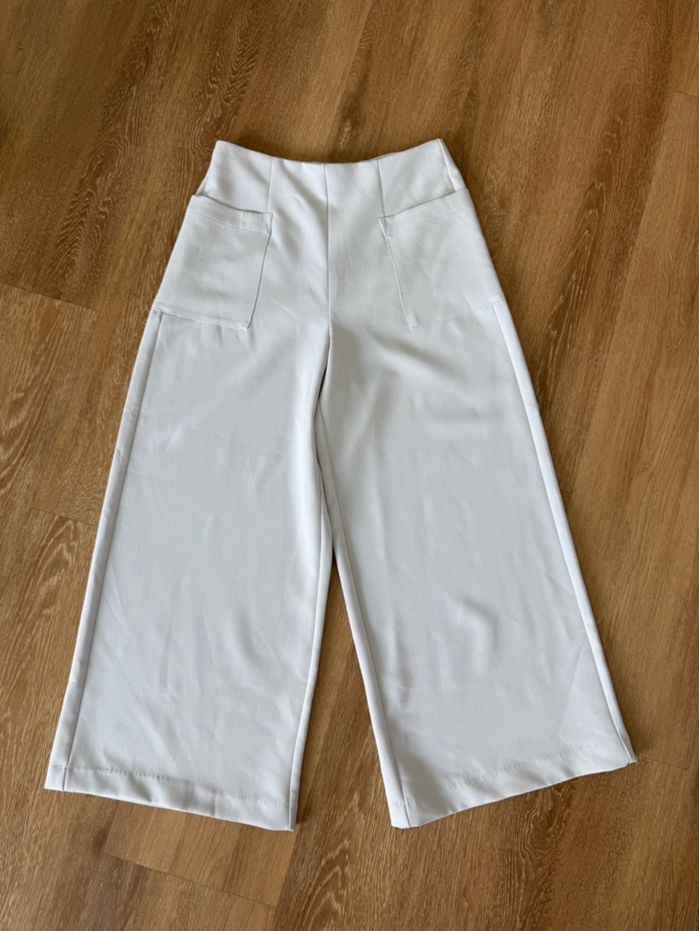 Jason Wu light gray Wide-Leg Cropped Pants with Front Patch Pockets